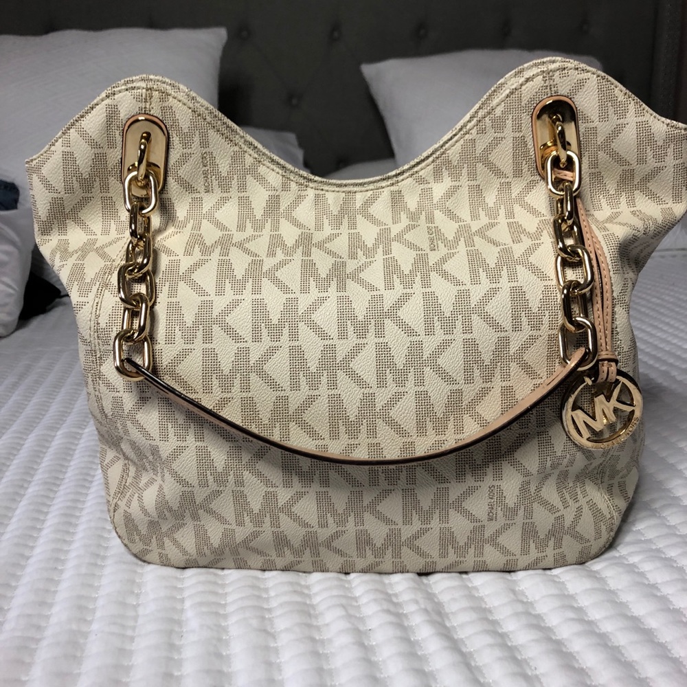 Michael Kors Lilly Vanilla Gold Chain Purse